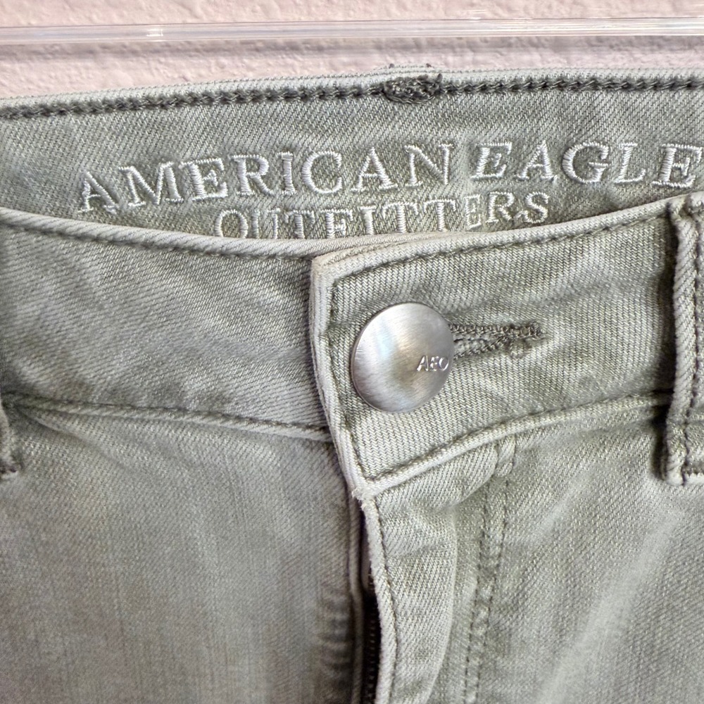 American Eagle Hi-Rise Shortie Olive Green Raw Hem Denim Shorts Womens 6 - Picture 3 of 8